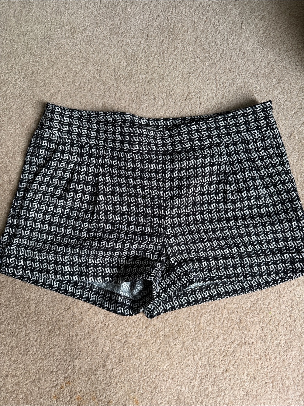 Express Black & White Geometric Woven Shorts